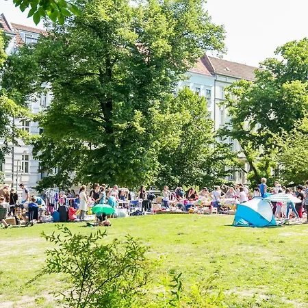 Spacious In Hemholtzkiez Prenzlauer Berg For 8 People Hiddenseer *