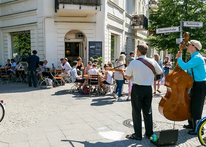 Spacious In Hemholtzkiez Prenzlauer Berg For 8 People Hiddenseer * Berlin