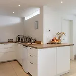 Spacious In Hemholtzkiez Prenzlauer Berg For 8 People Hiddenseer 아파트 베를린