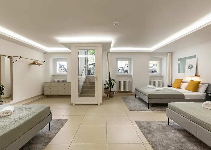 Spacious In Hemholtzkiez Prenzlauer Berg For 8 People Hiddenseer Appartement